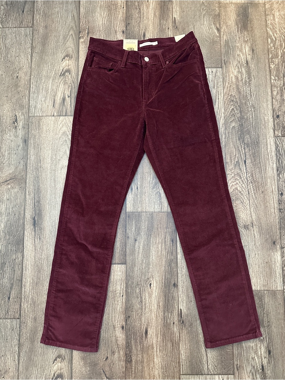 Levis Classic Straight Mid Rise Corduroy Cotton Pants Womens Size 8 Burgundy
